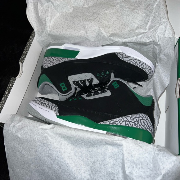 New - Picture 4 of 4